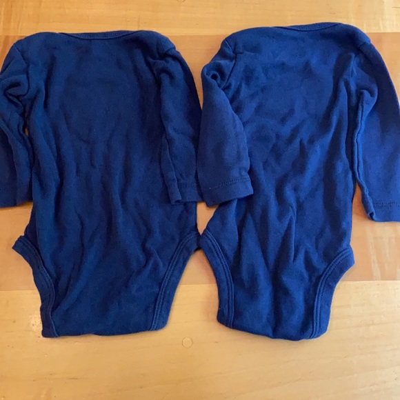 Carter’s “Hunk” Double Set Bundle - Picture 8 of 12